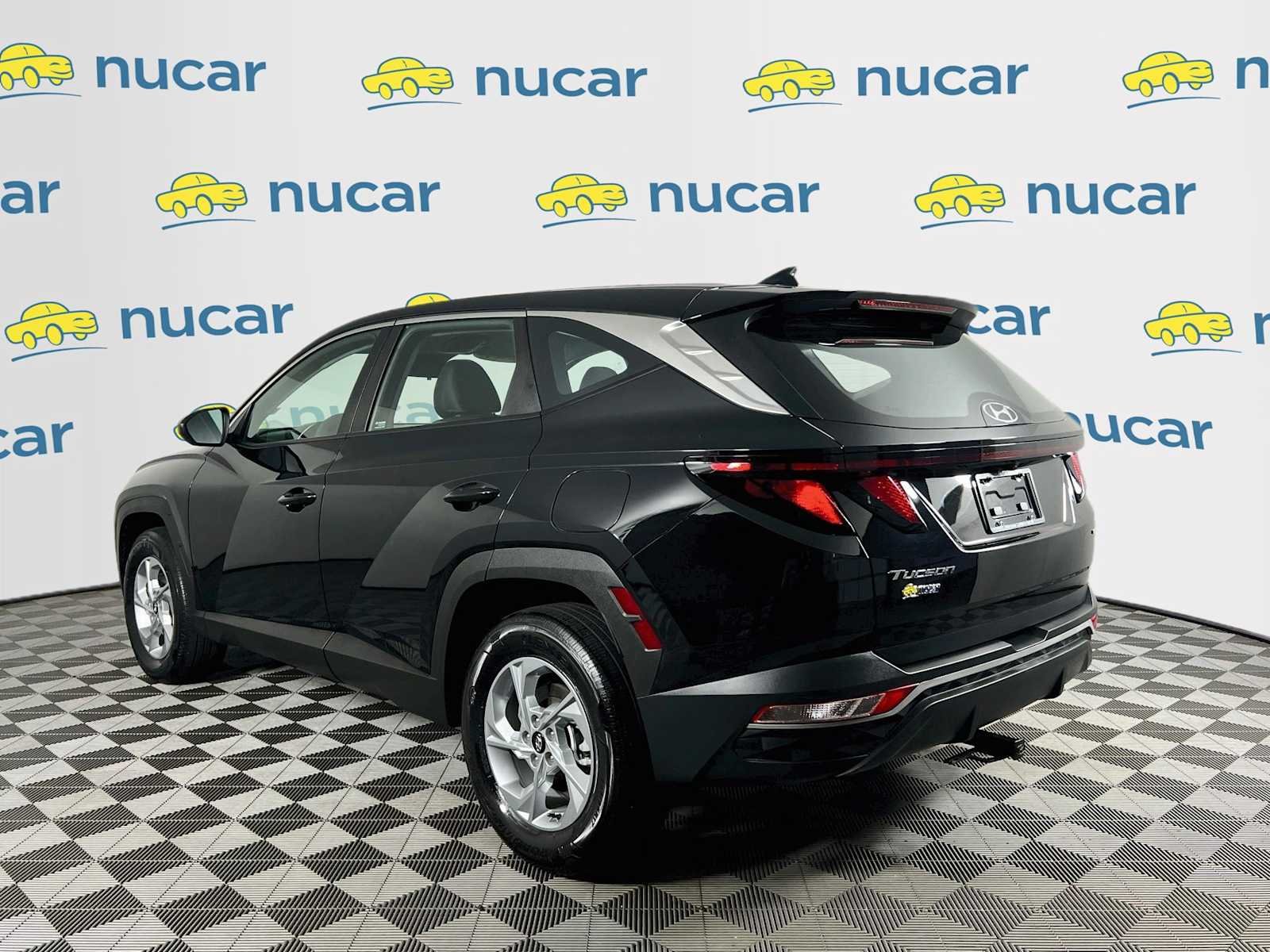 Used 2024 Black Pearl Hyundai SE image 5