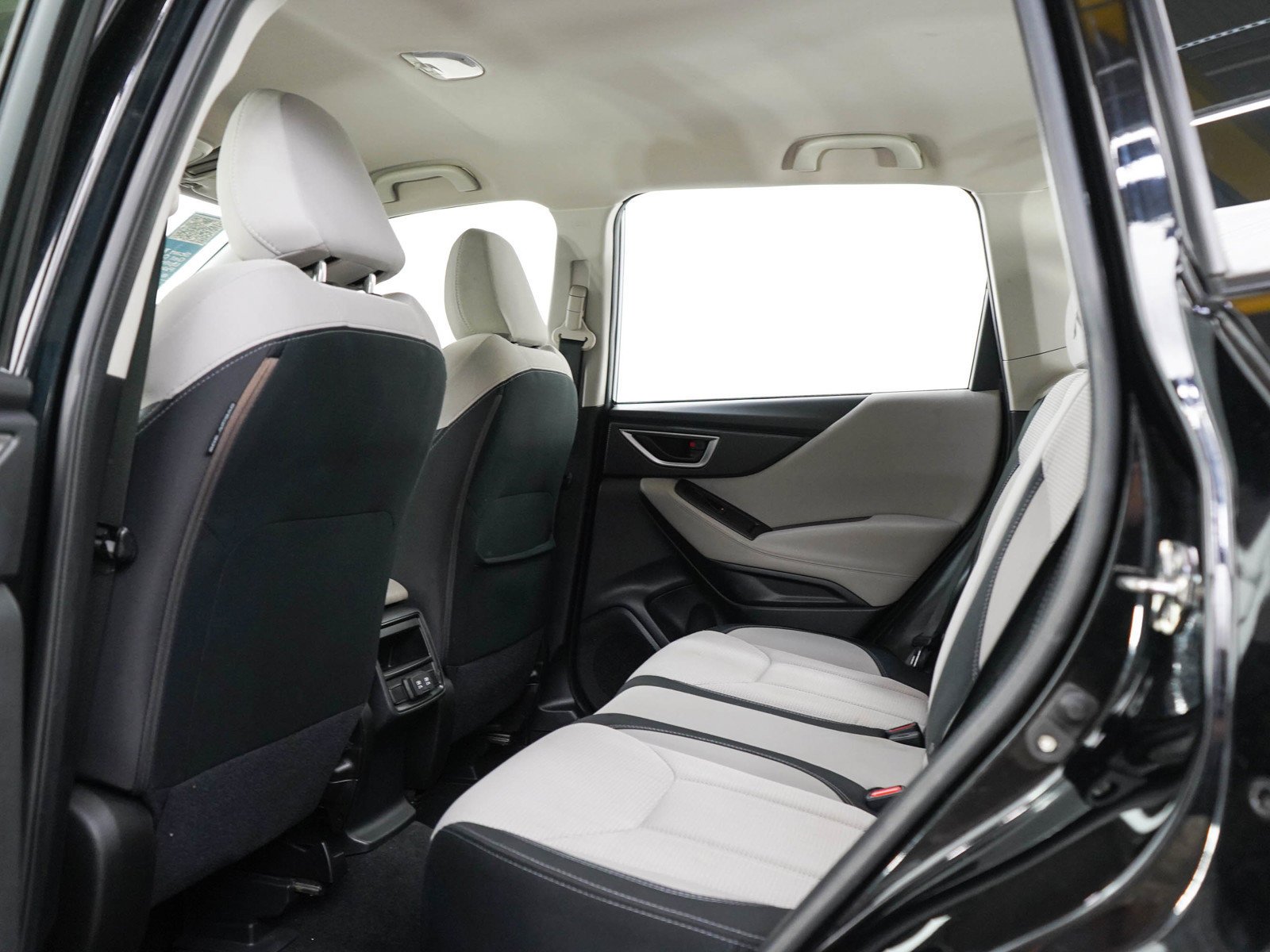 Used 2019 Crystal Black Pearl Subaru  image 17
