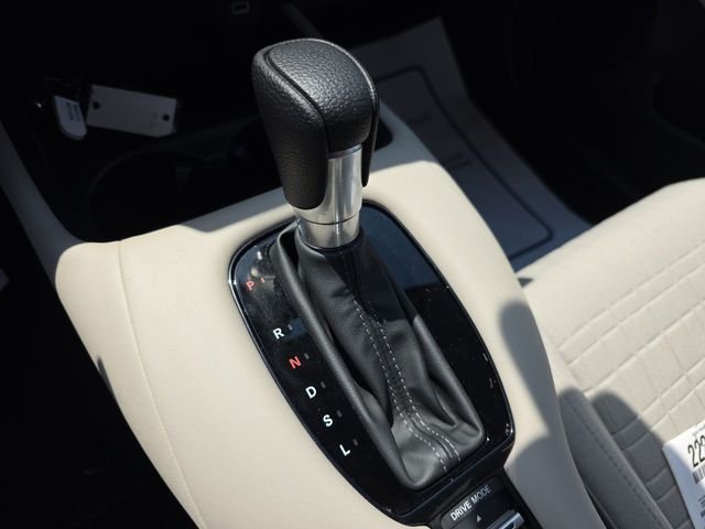 Certified Used 2024 Platinum White Pearl Honda LX image 26