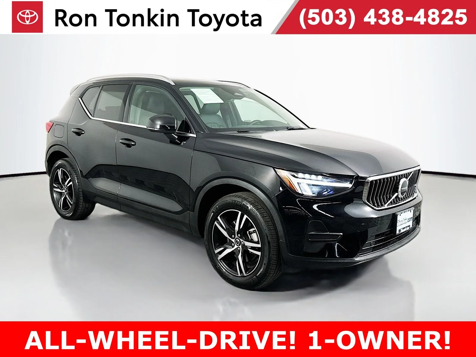 2025 Volvo XC40 B5 Core Bright AWD's photo