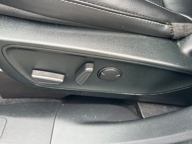 Used 2022 Blue Ford SEL image 15