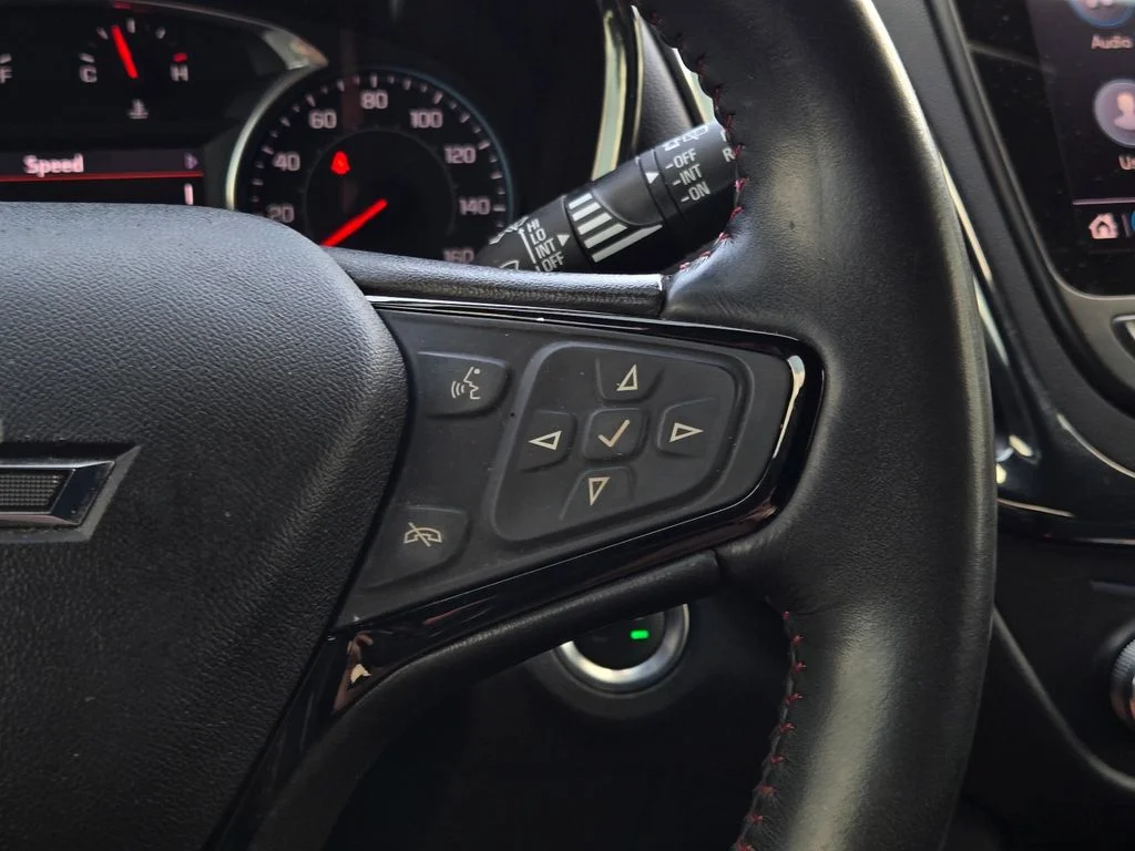 Used 2022 White Chevrolet RS image 24