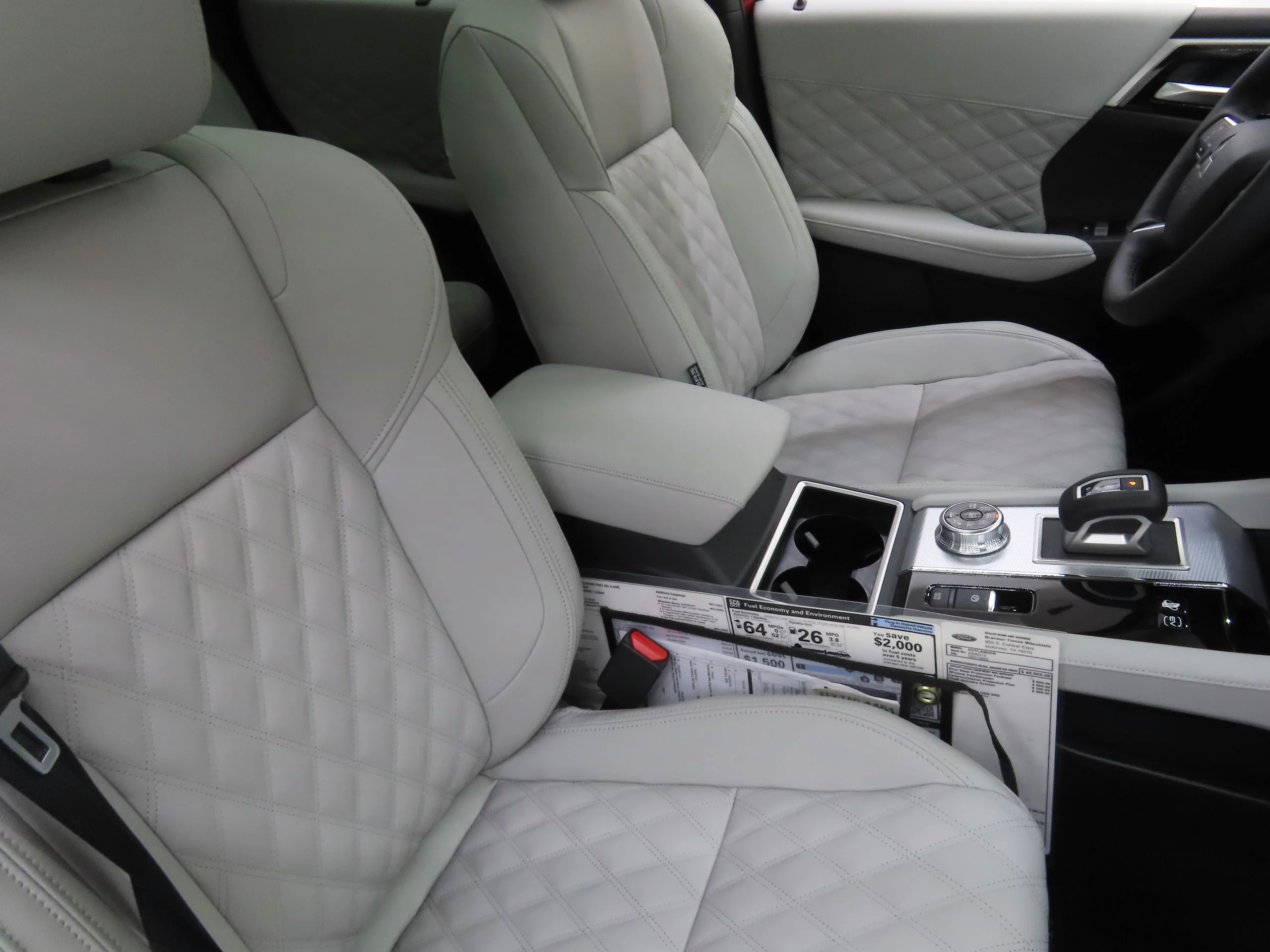 2025 Mitsubishi Outlander Plug-in Hybrid SEL - Photo 26