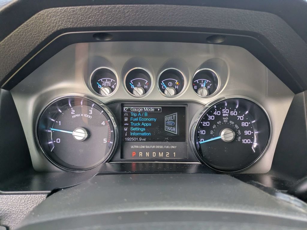 Used 2016 White Ford Lariat image 27