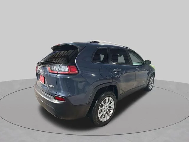 Used 2021 Blue Jeep Latitude image 3