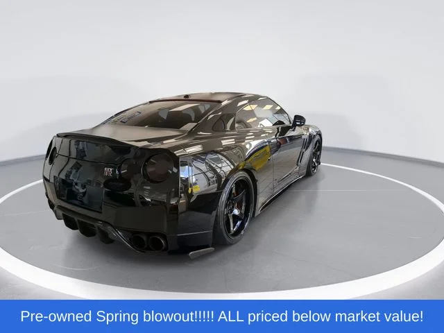 Used 2009 Black Nissan Premium image 7