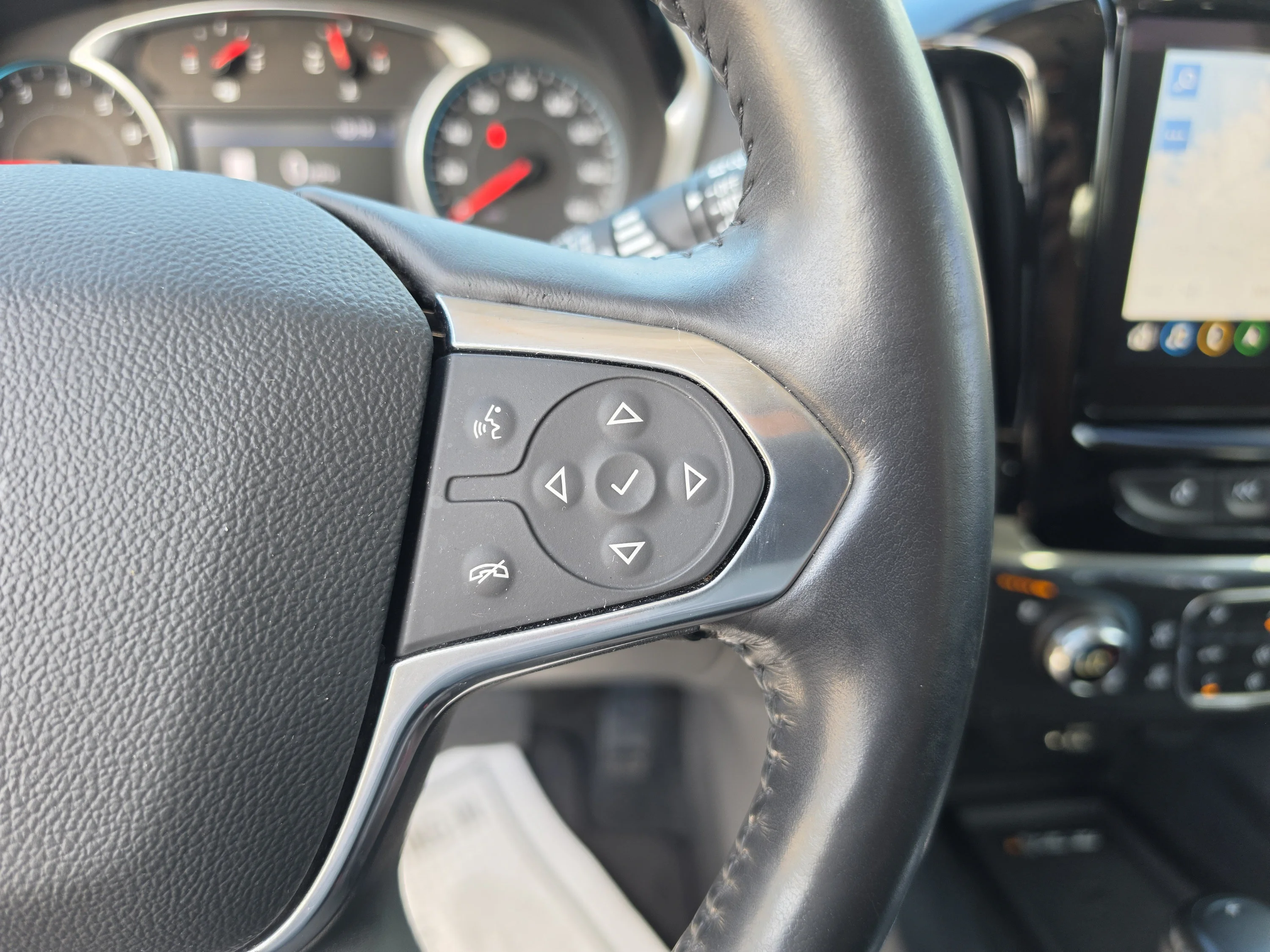 Used 2020 Silver Ice Metallic Chevrolet Premier image 37
