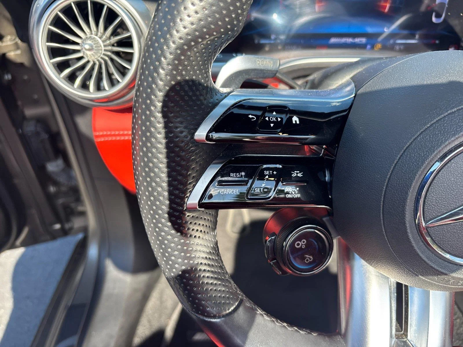 Used 2022 Selenite Grey Metallic Mercedes-Benz AMG® SL 55 image 19