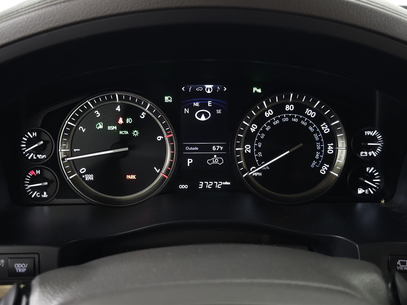 Certified Used 2021 White Lexus Two-Row image 22