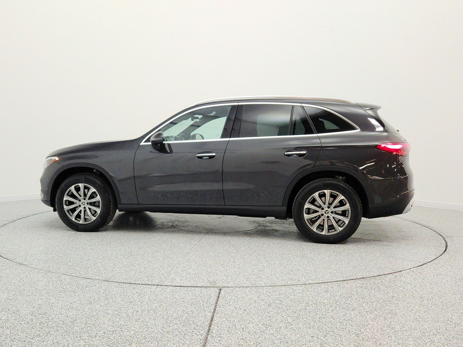 Certified Used 2026 Graphite Grey Metallic Mercedes-Benz GLC 300 SUV image 8