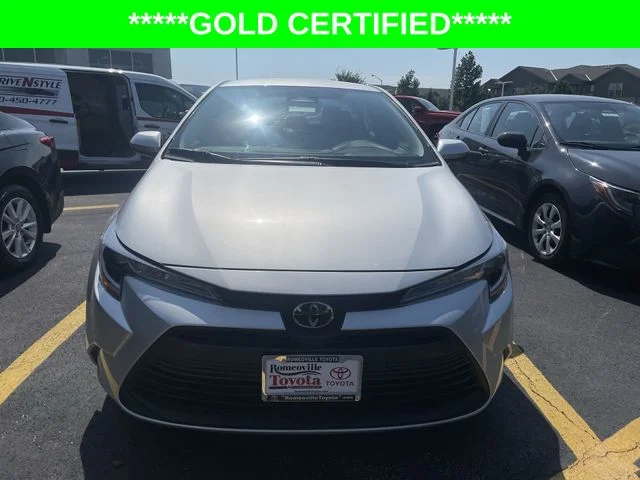 2025 Toyota Corolla LE - Photo 11