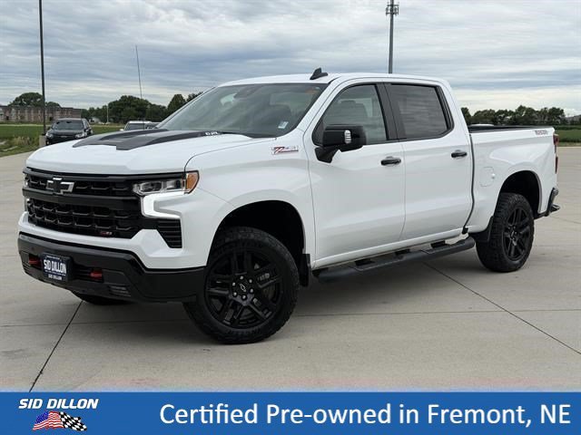 Used 2025 Summit White Chevrolet LT Trail Boss image 1