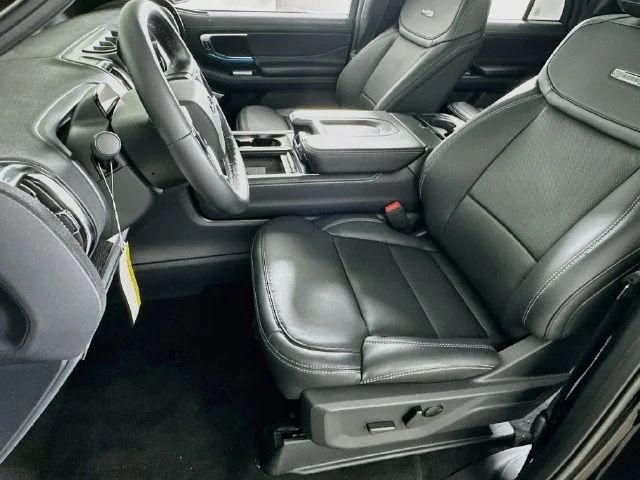 New 2027 Black Ford Platinum image 9