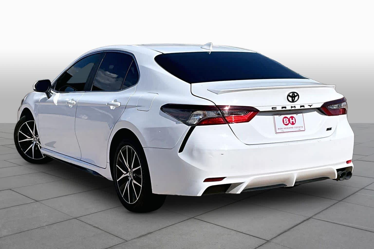 Certified Used 2023 Ice Cap Toyota SE image 10