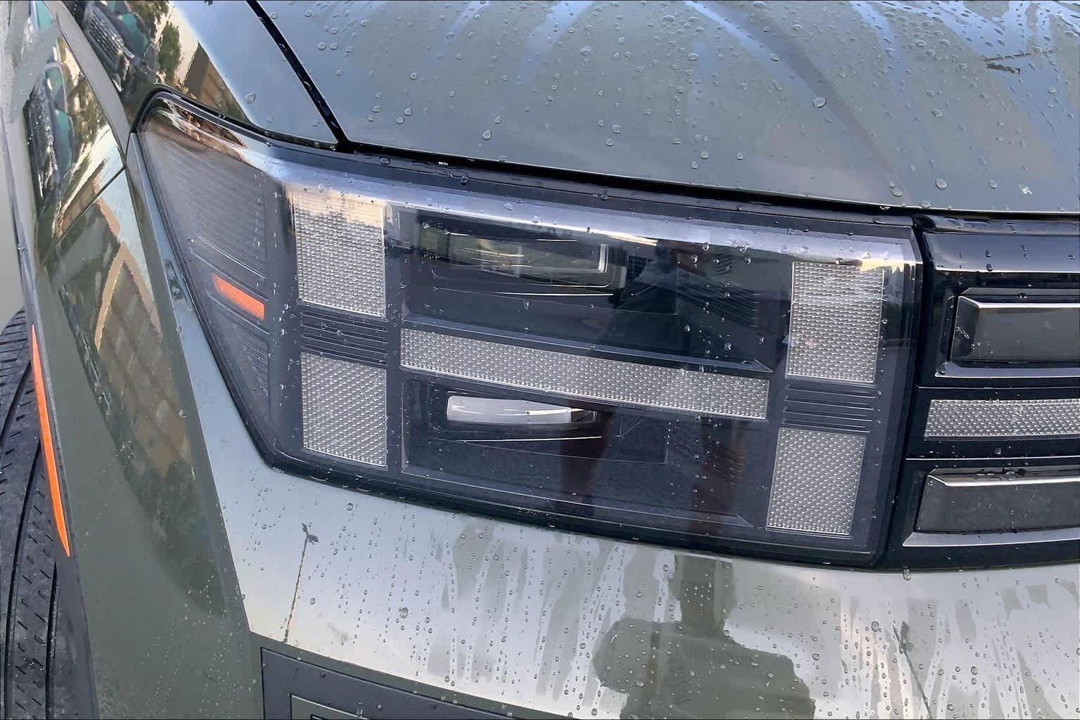 Used 2024 Rockwood Green Hyundai Limited image 26