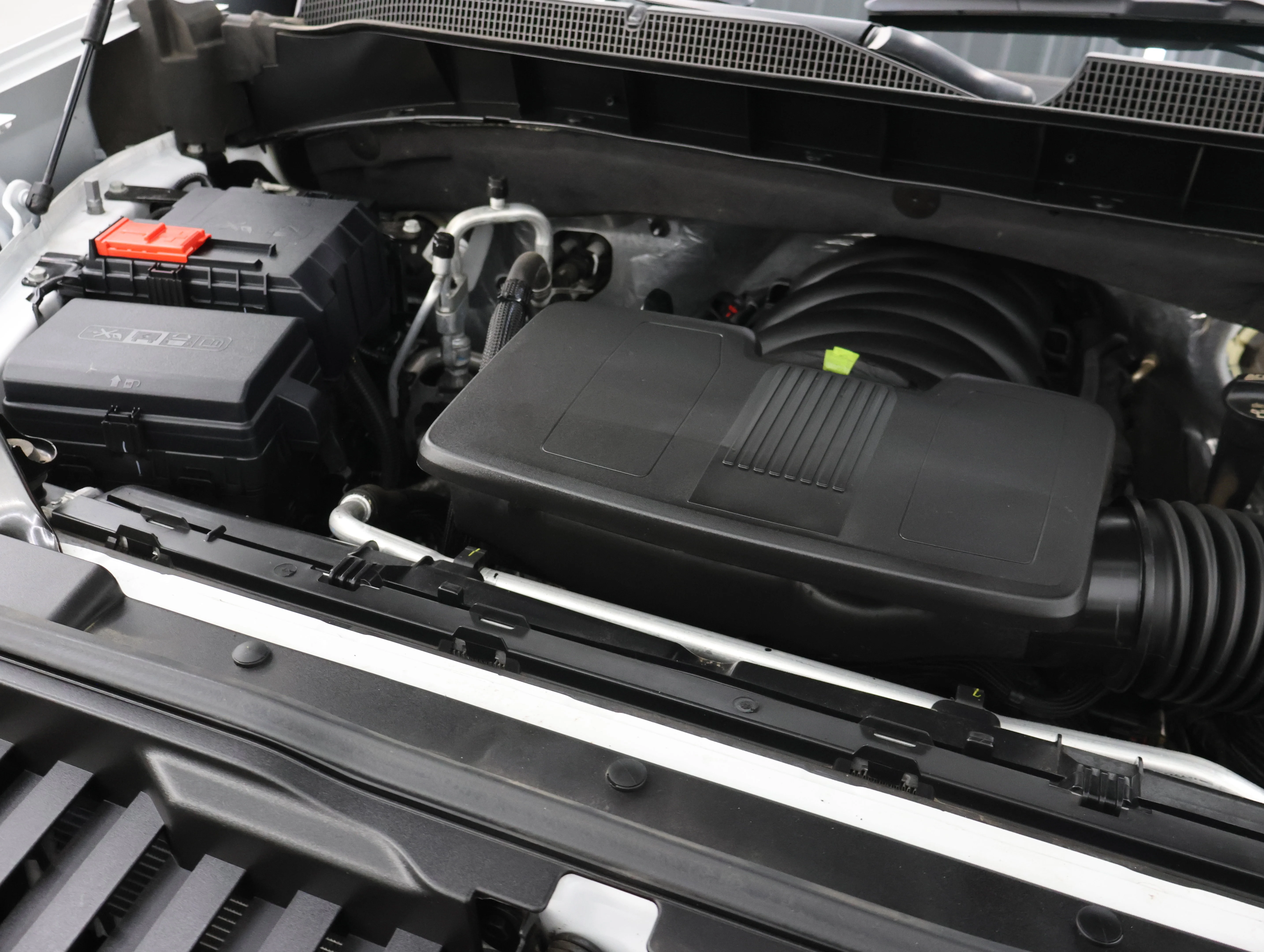 Used 2023 Summit White Chevrolet RST image 17