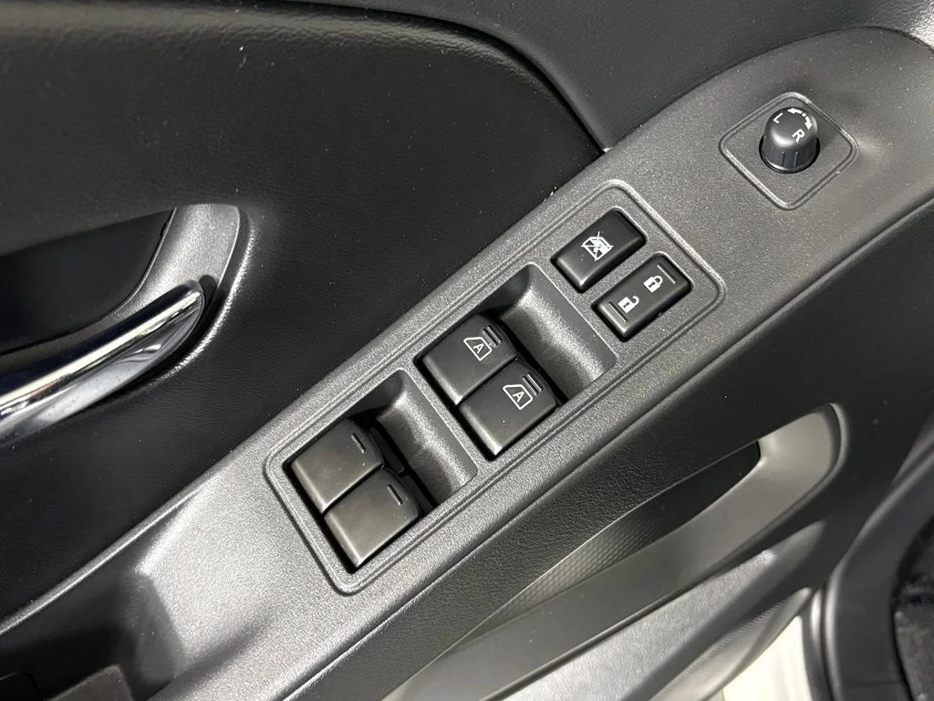 New 2026 Glacier White Nissan Crew Cab SV image 15