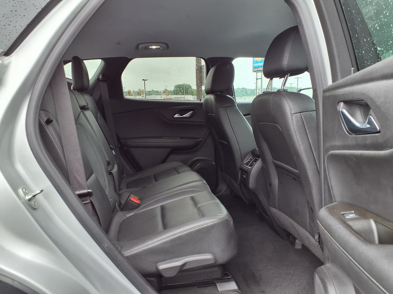 Used 2021 SILVER ICE METALLIC Chevrolet LT image 26