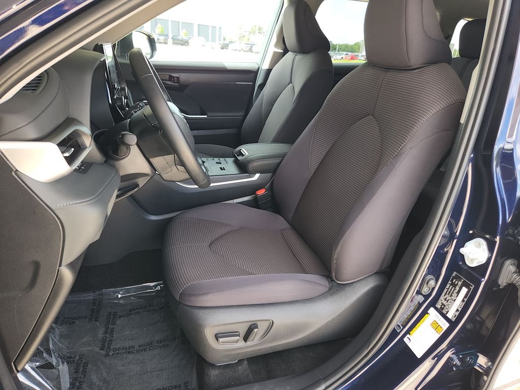 Used 2025 Blue Toyota LE image 13
