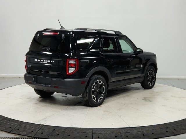 Used 2021 Black Ford Outer Banks image 8