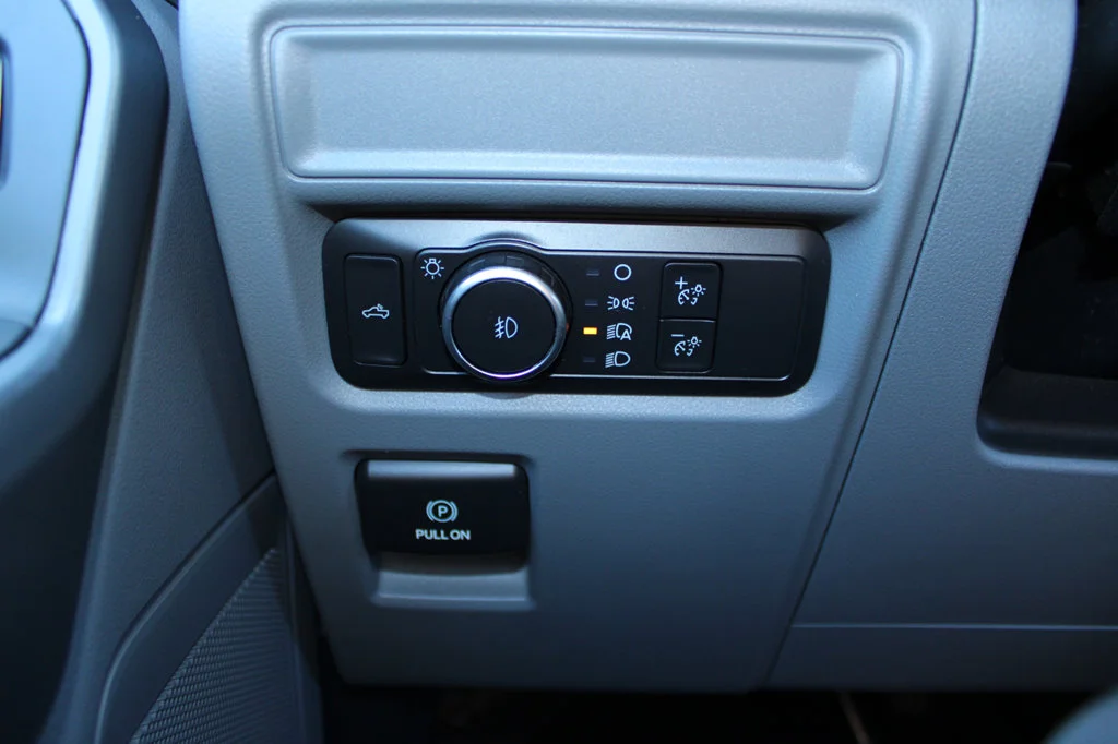 Used 2021 Oxford White Ford XLT image 38