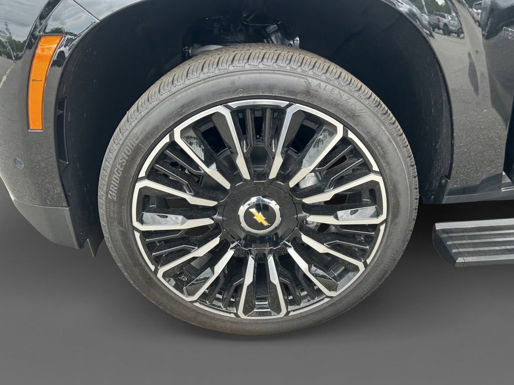 2026 Chevrolet Suburban High Country - Photo 15