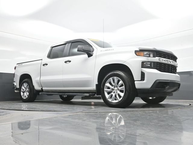 Used 2021 White Chevrolet Custom image 23