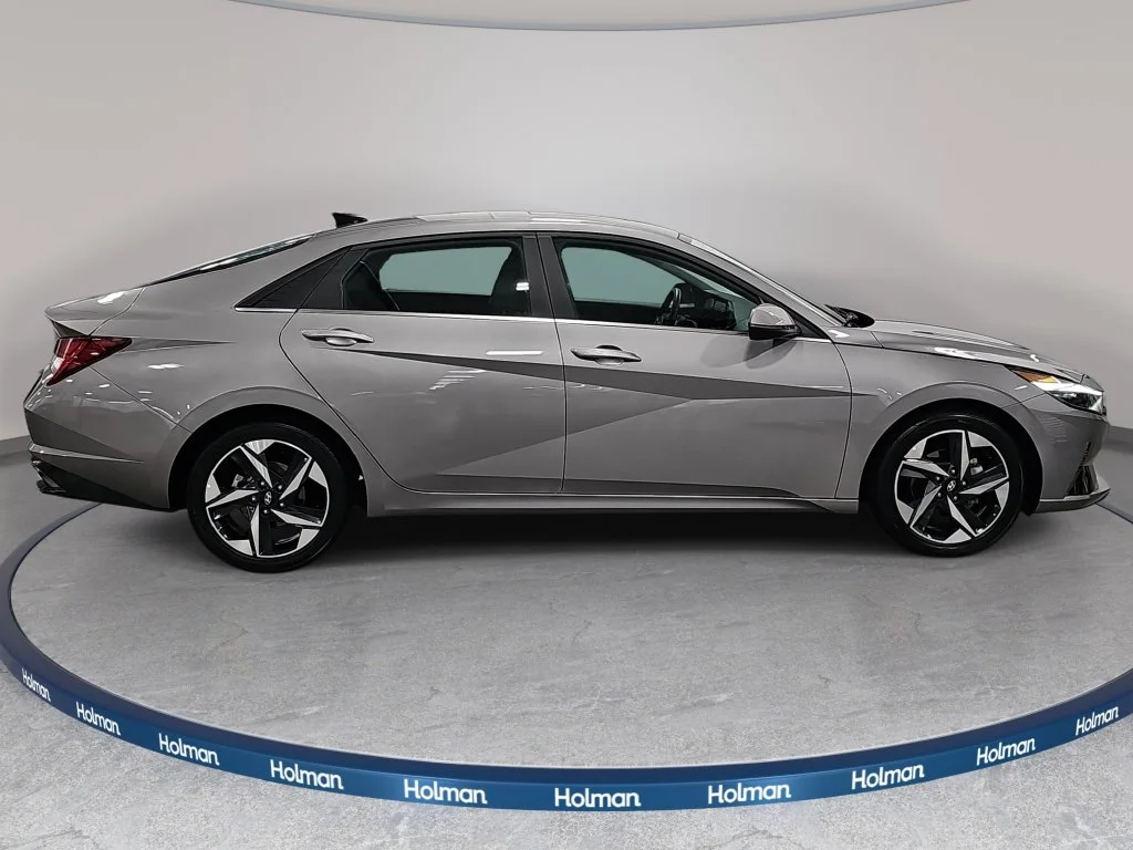 Used 2023 Silver Hyundai Limited image 5