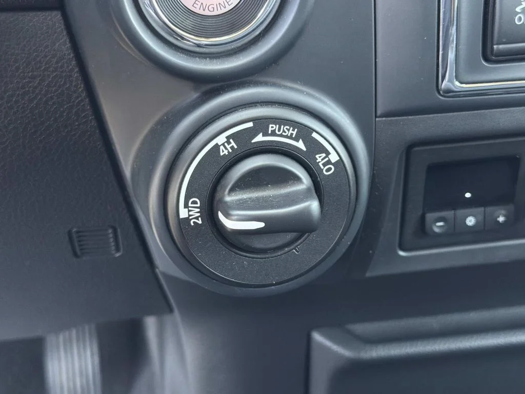 Used 2022 SUPER BLACK Nissan SV image 17