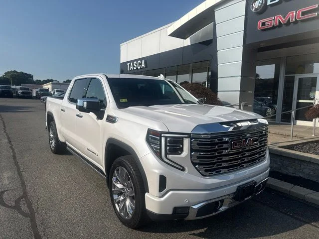 Used 2024 White GMC Denali image 1