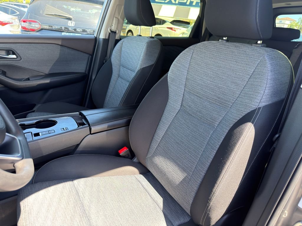 Used 2023 Gray Nissan SV image 16
