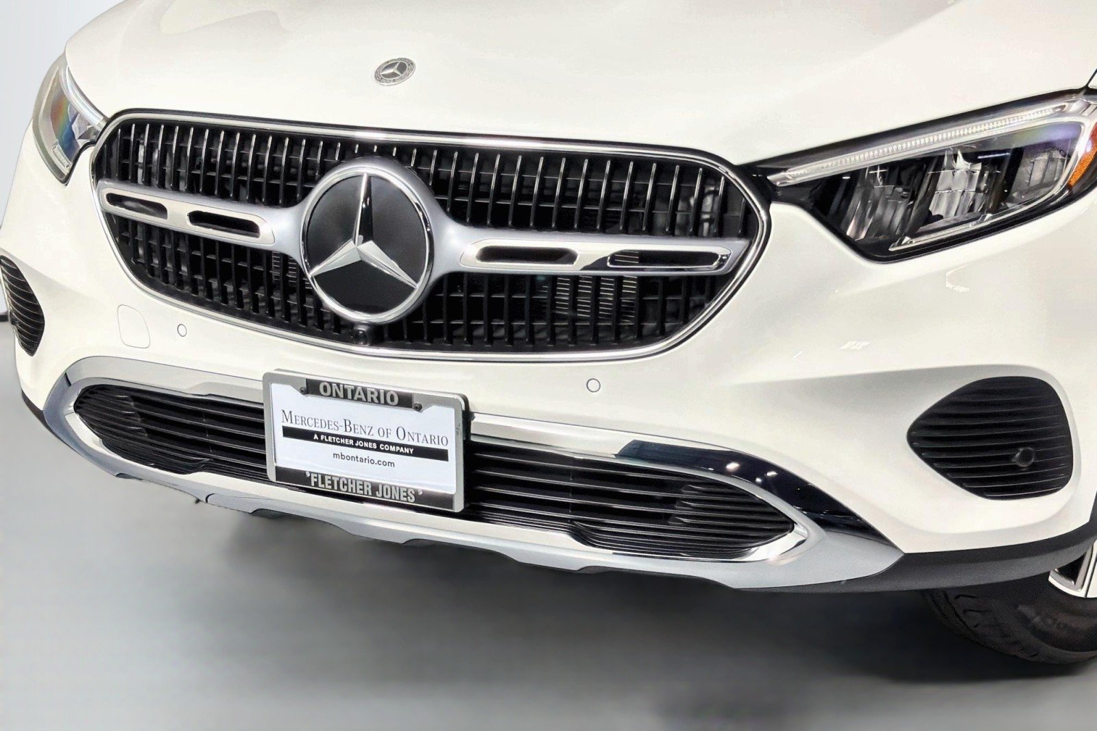 Certified Used 2025 Polar White Mercedes-Benz GLC 300 image 13