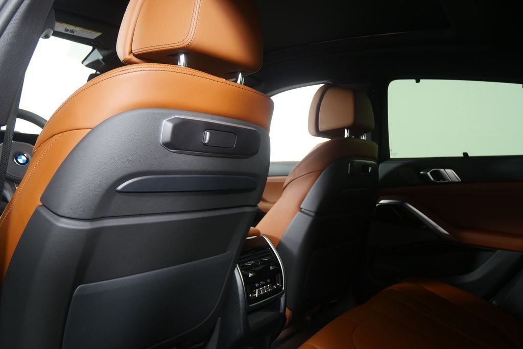 New 2027 Alpine White BMW xDrive40i image 15