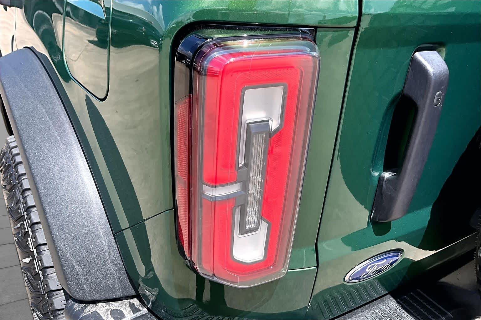 Used 2022 Eruption Green Metallic Ford Badlands image 29