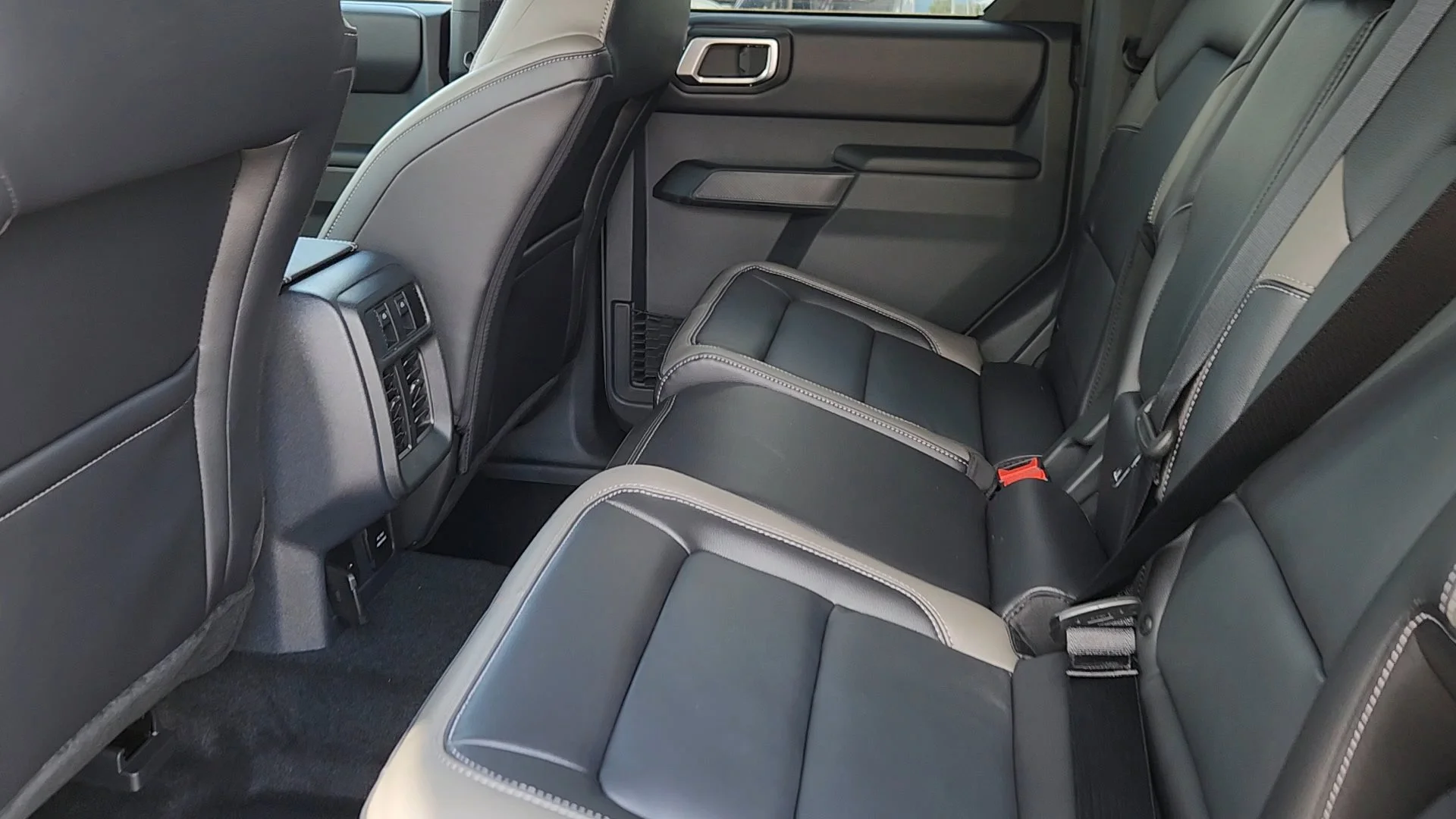 New 2026 Marsh Gray Ford Outer Banks image 25