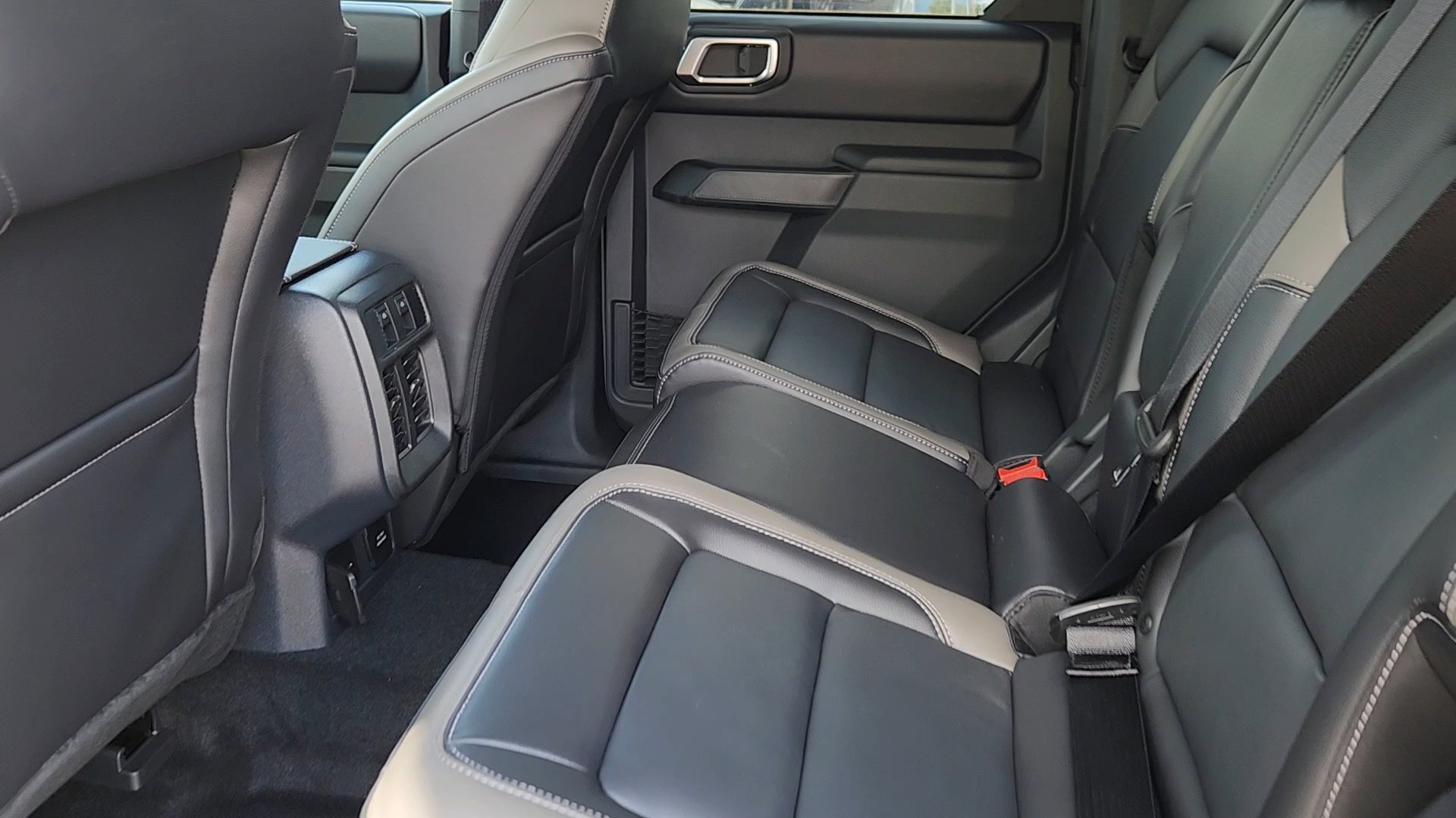 New 2026 Marsh Gray Ford Outer Banks image 25