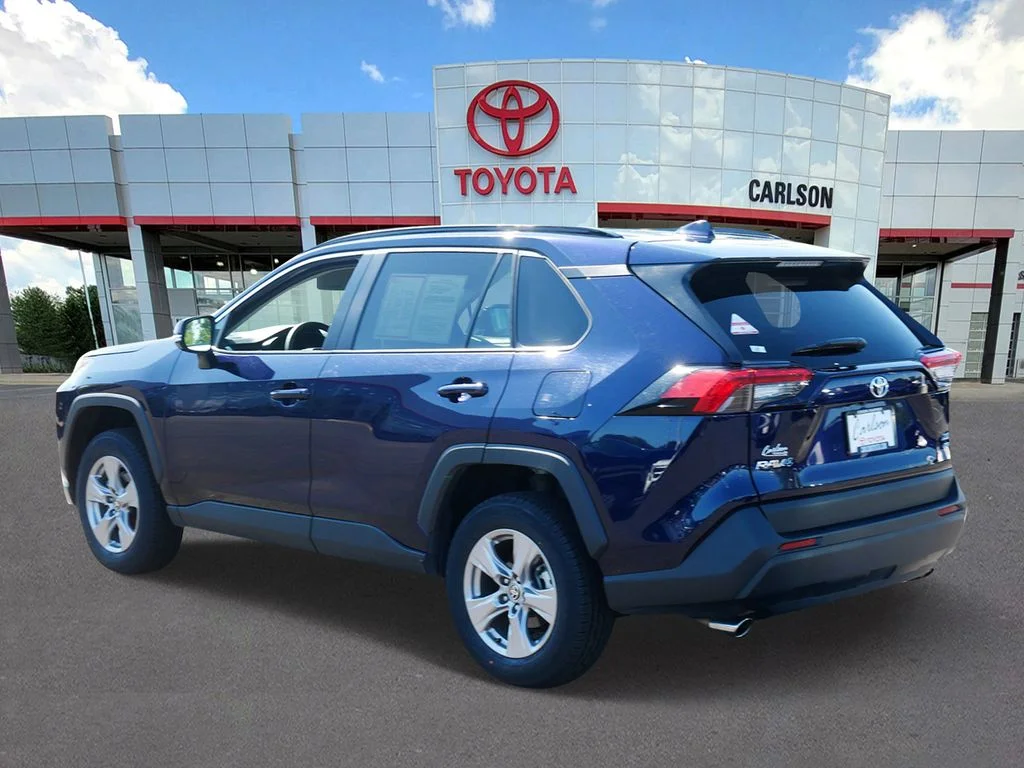 Certified Used 2025  Toyota XLE image 6