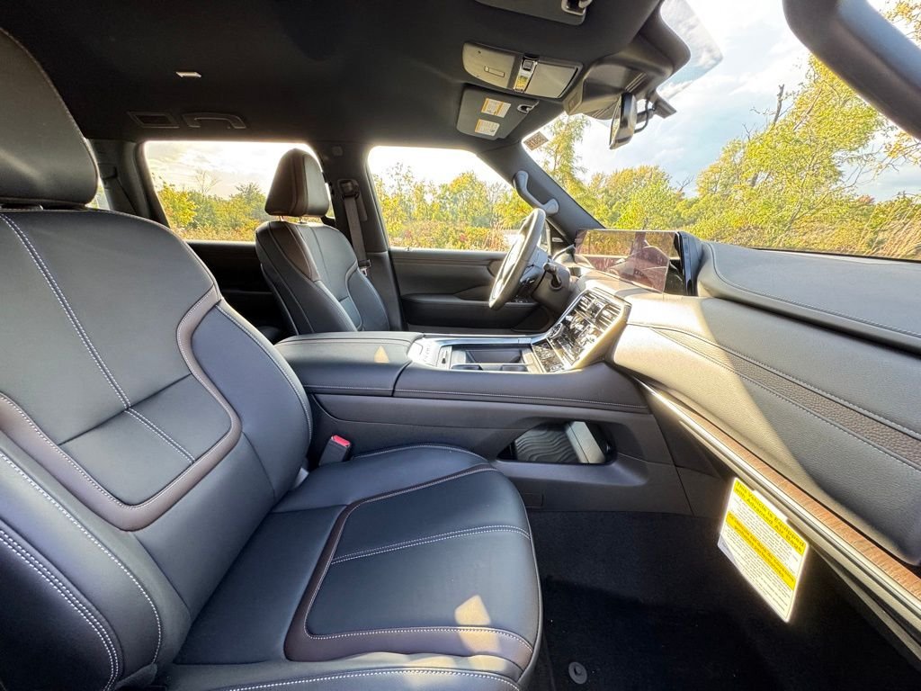 2026 Nissan Armada SL - Photo 27