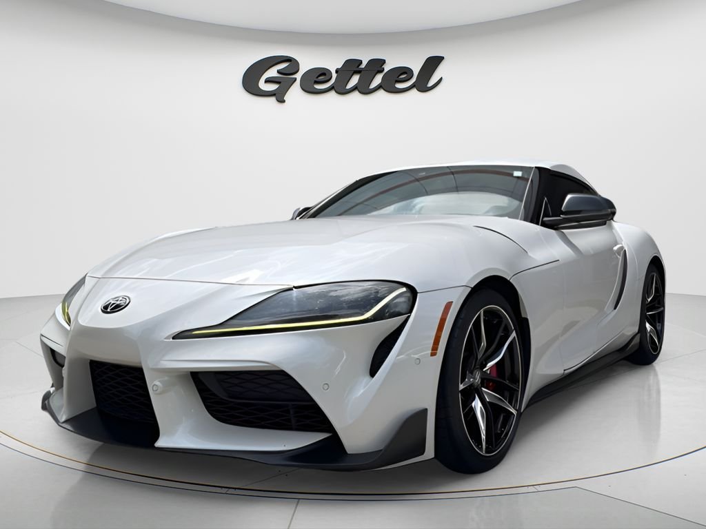 Used 2020  Toyota 3.0 image 1