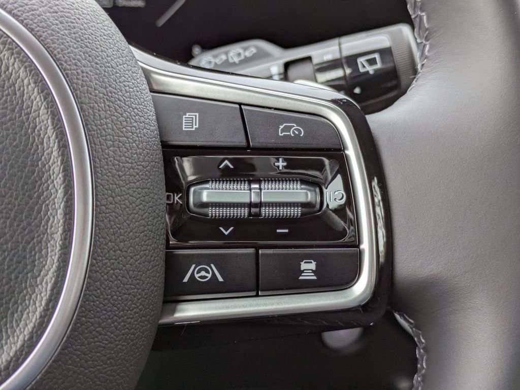New 2026 Ivory Silver Kia SX image 31