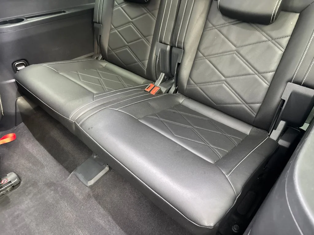 Used 2024 Gray Volkswagen 2.0T SE w/Technology image 40