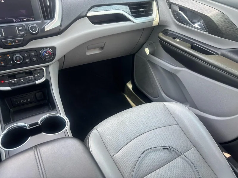 2023 GMC Terrain SLT - Photo 17