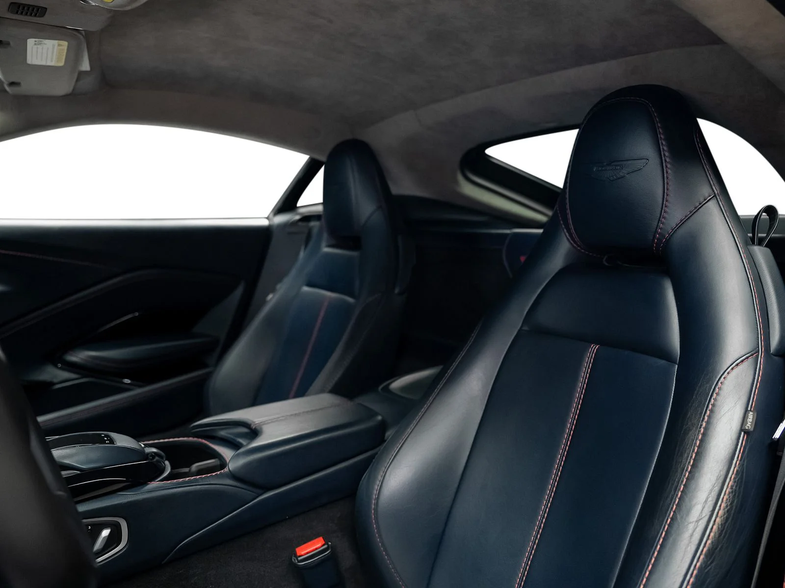Used 2020 Blue Aston Martin Base image 33