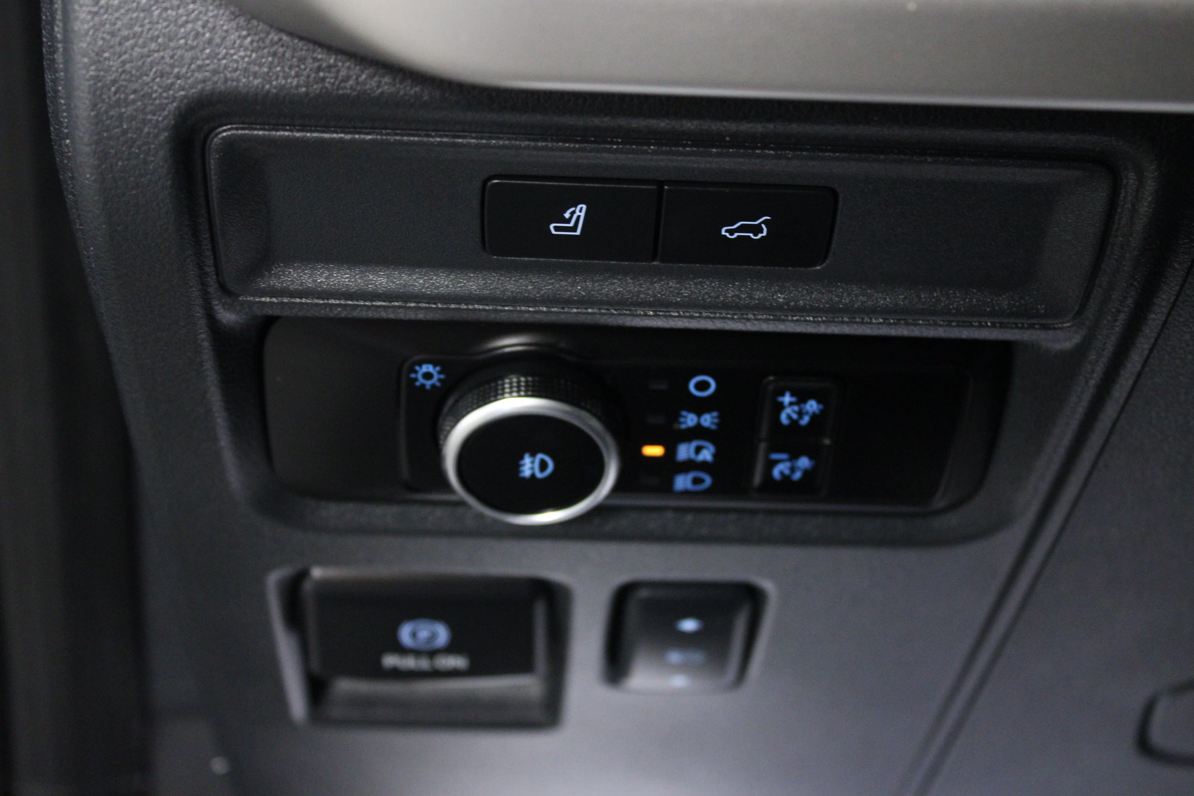 Used 2024 Gray Metallic Ford XLT image 23