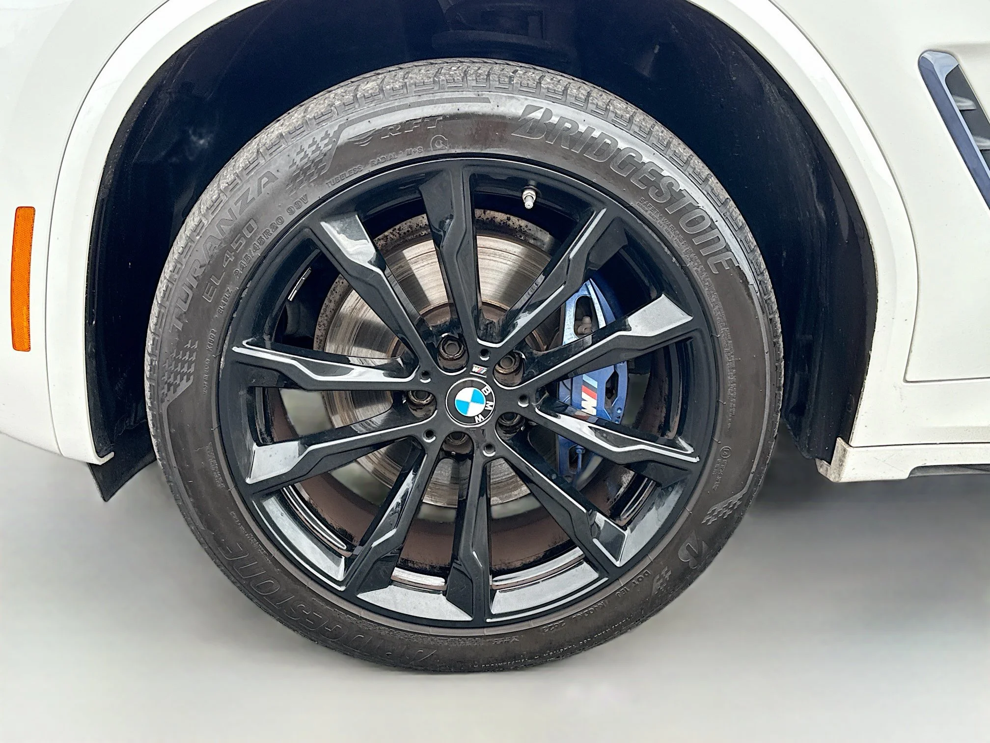 Used 2022 Mineral White Metallic BMW xDrive30i image 42