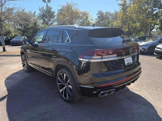 New 2026 Deep Black Pearl Volkswagen 2.0T SEL Premium R-Line image 4
