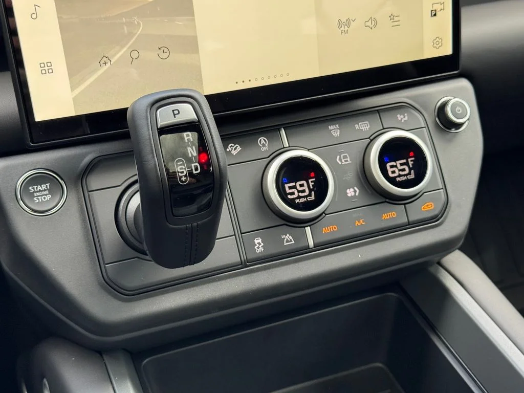 New 2026 Fuji White Land Rover S image 19