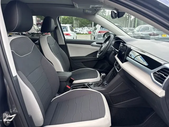 New 2026 Platinum Gray Metallic Volkswagen SE image 10