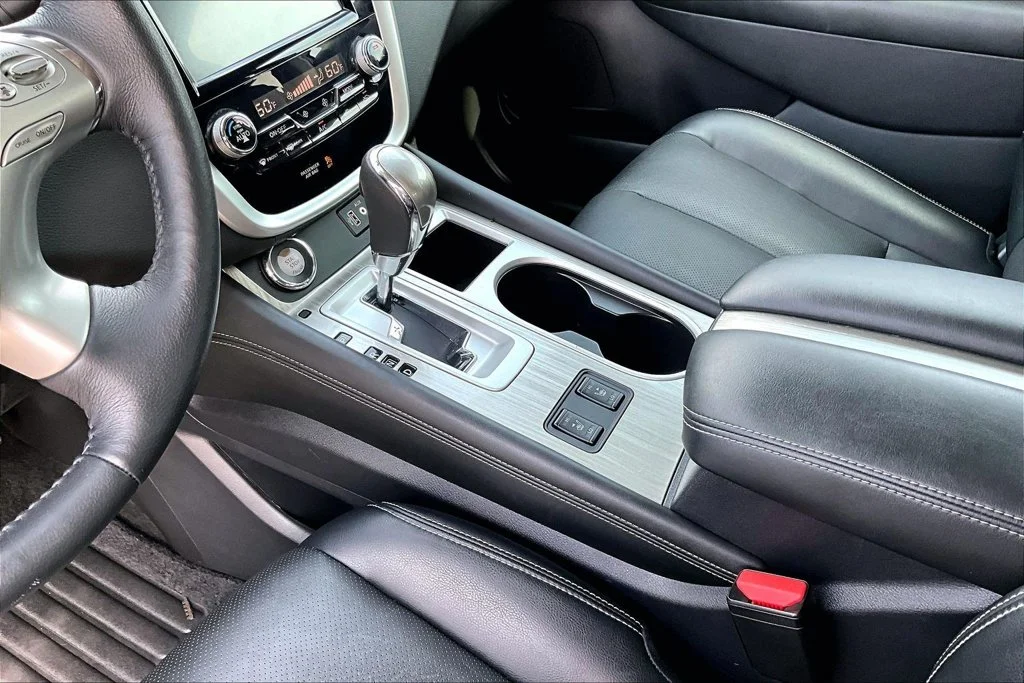 Used 2018 Gray Nissan SL image 12
