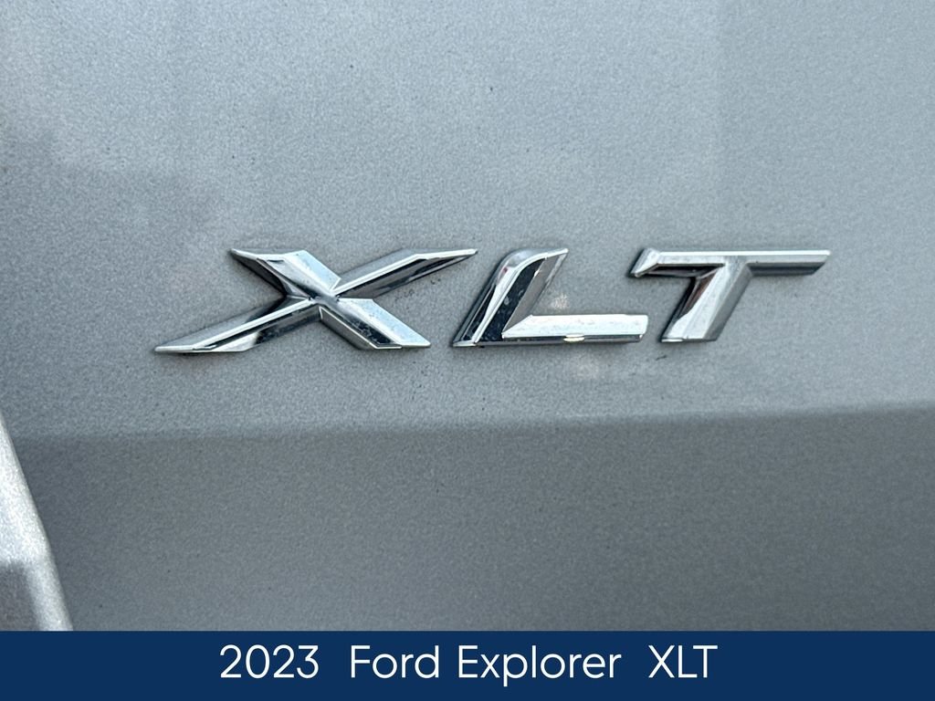 Used 2023 Silver Ford XLT image 10